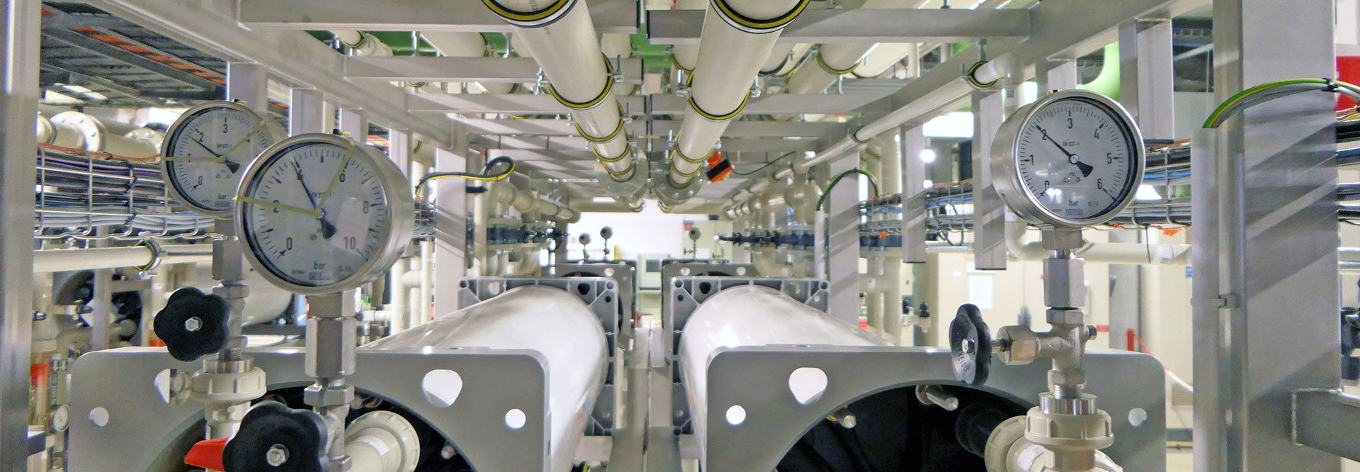 Arrangement of water pipes (photo).