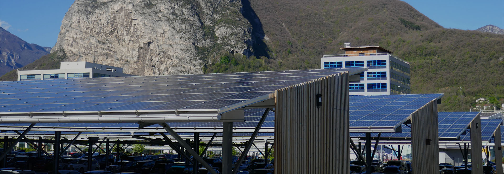 ST location in front of a mountain with solar panels (photo)